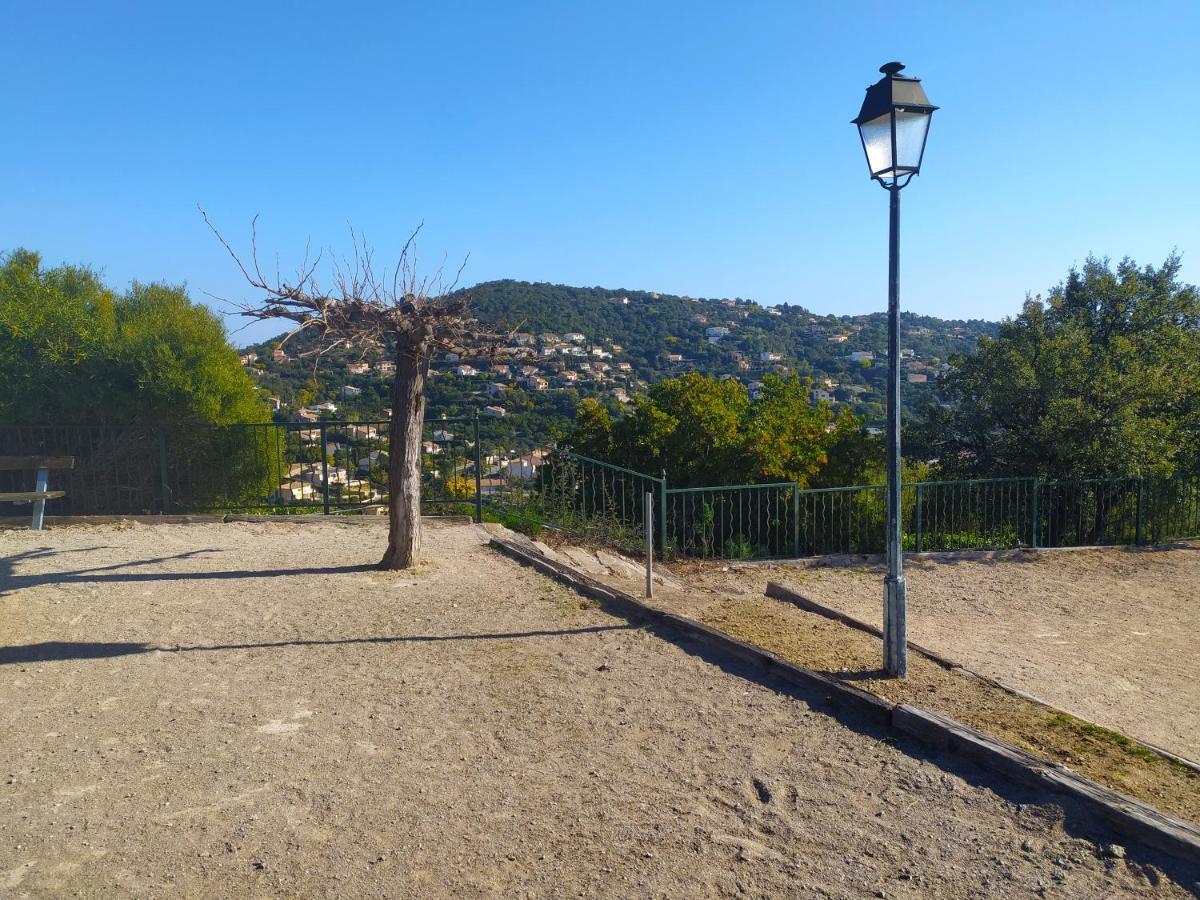 Vacance Location Mer Piscine Var Sud Terrasse Les Issambres Eksteriør bilde