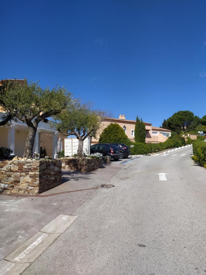 Vacance Location Mer Piscine Var Sud Terrasse Les Issambres Eksteriør bilde
